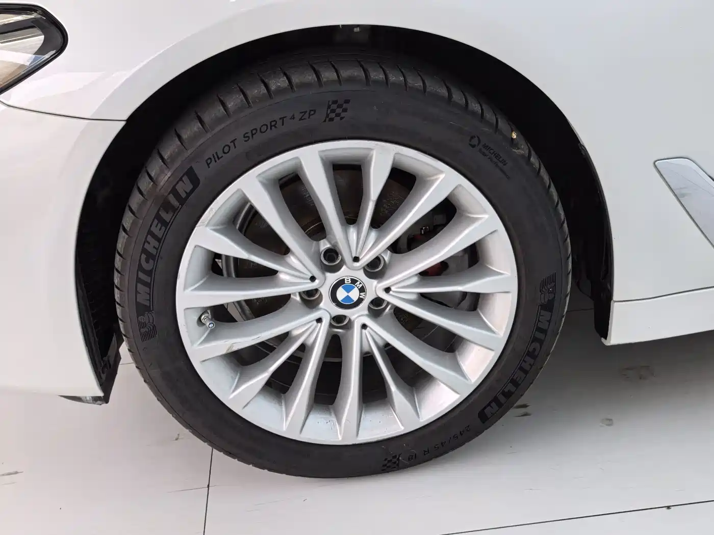 BMW 5 Series 2021 525Li Luxury Package фото 5