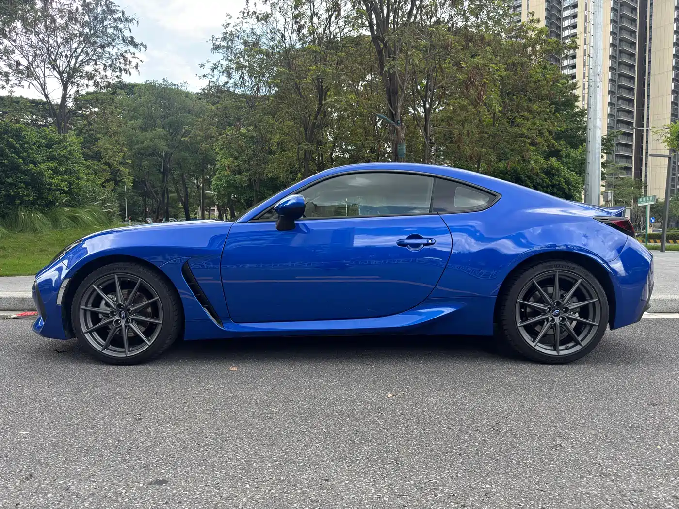 Subaru BRZ 2022 2.4L Manual фото 4