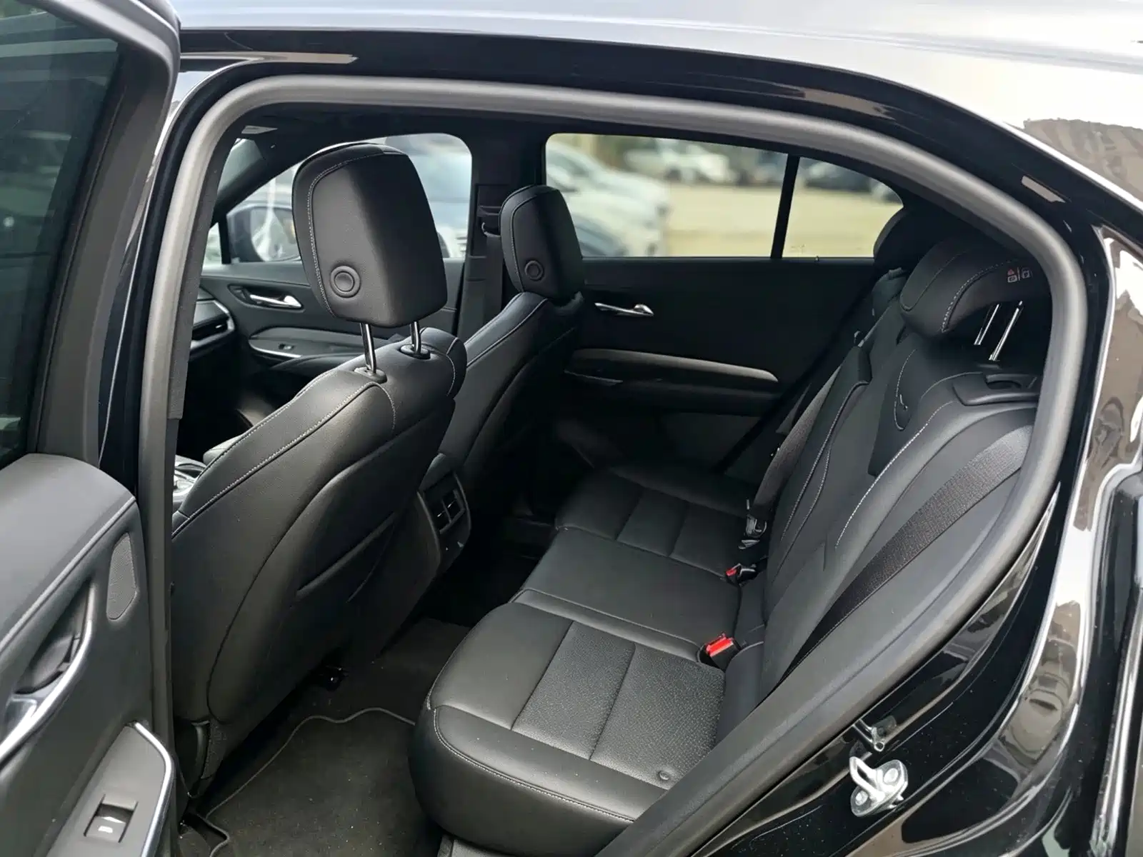 Фото 5 - Cadillac XT4