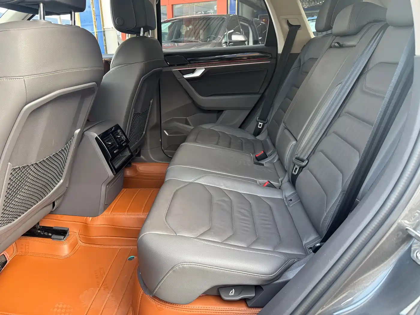 Volkswagen Touareg 2019 3.0TSI Sharp Edge Edition China V фото 7