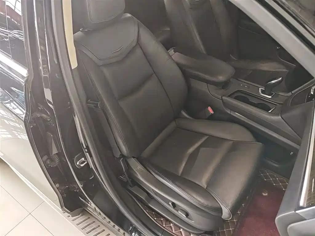 Cadillac XT5 2016 25T Luxury Model фото 25