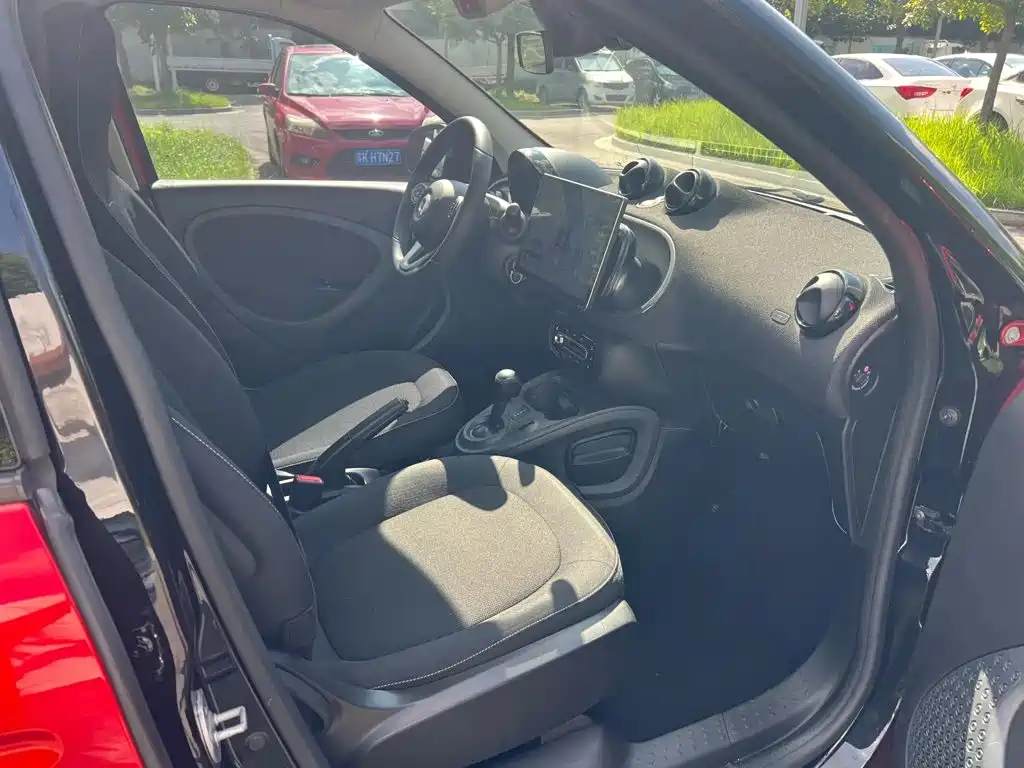 smart forfour 2018 2018 1.0L 52kW Passion Edition