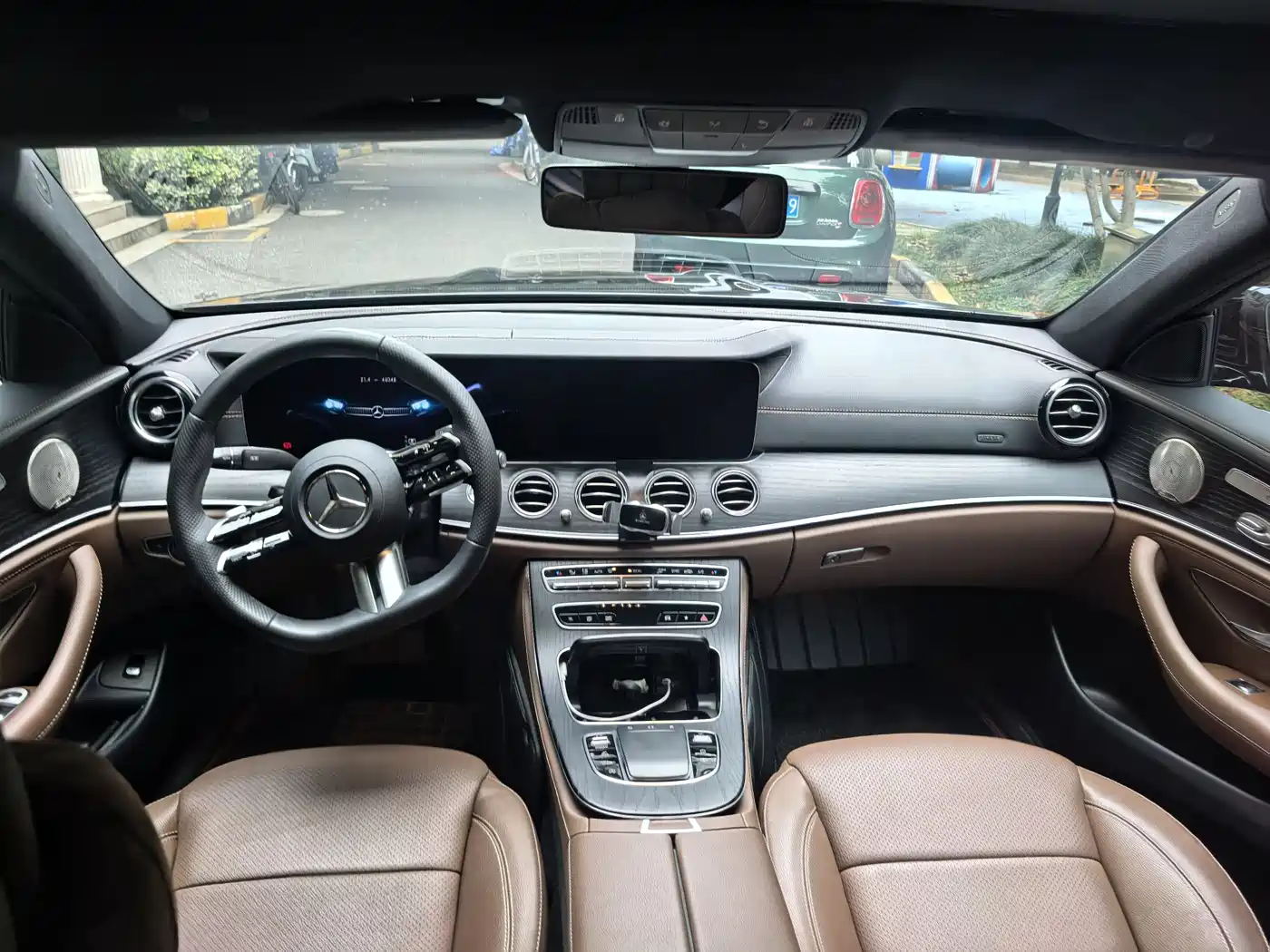 Mercedes-Benz E-Class 2023 E 300 L Sport Luxury фото 9