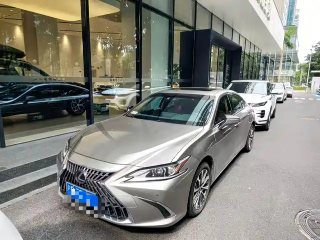 Lexus ES 2022 200 Excellence Edition — фото 1
