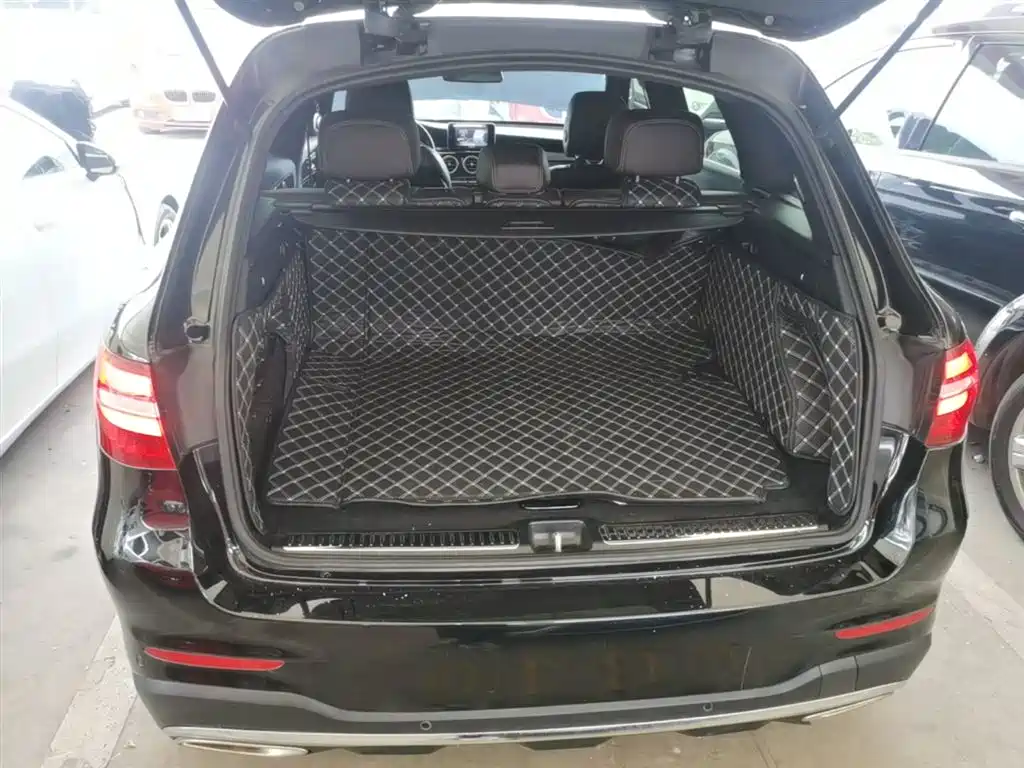 Mercedes-Benz GLC 2018 Facelift GLC 260 4MATIC Luxury фото 19