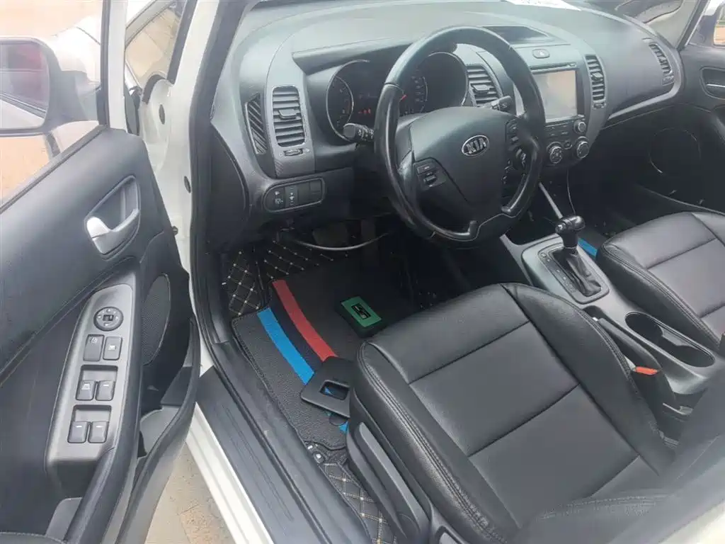 Kia K3 2013 1.6L Automatic GLS фото 16