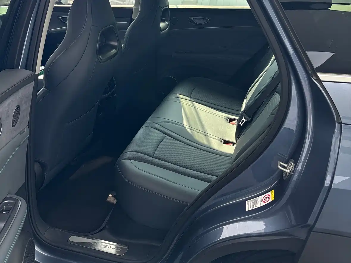 BYD SEA LION 07 DM I