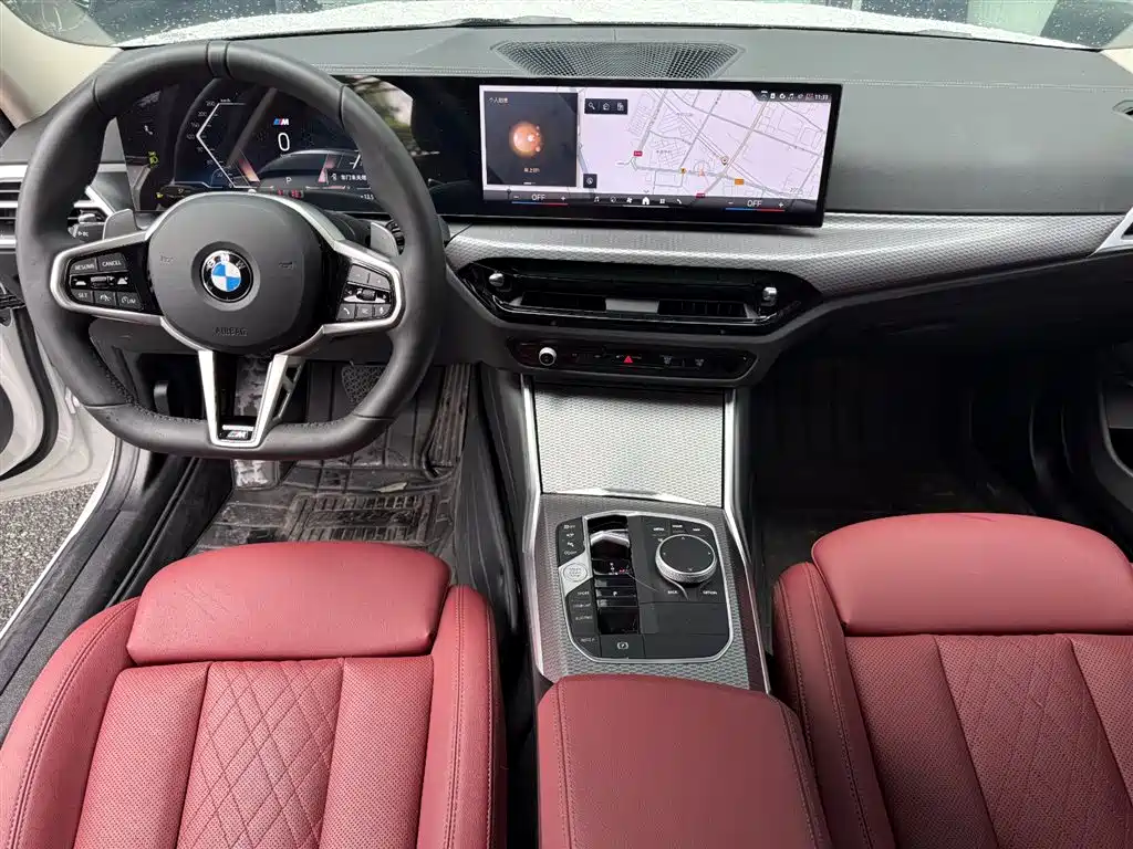 BMW 3 Series 2025 330Li M Sport Night Edition фото 8