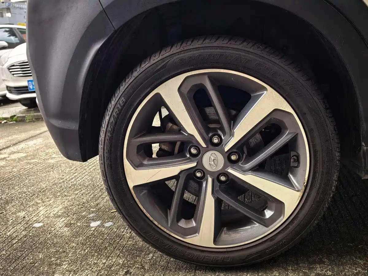Hyundai ENCINO 2018 2018 1.6T DCT ZhiLian Edition China V