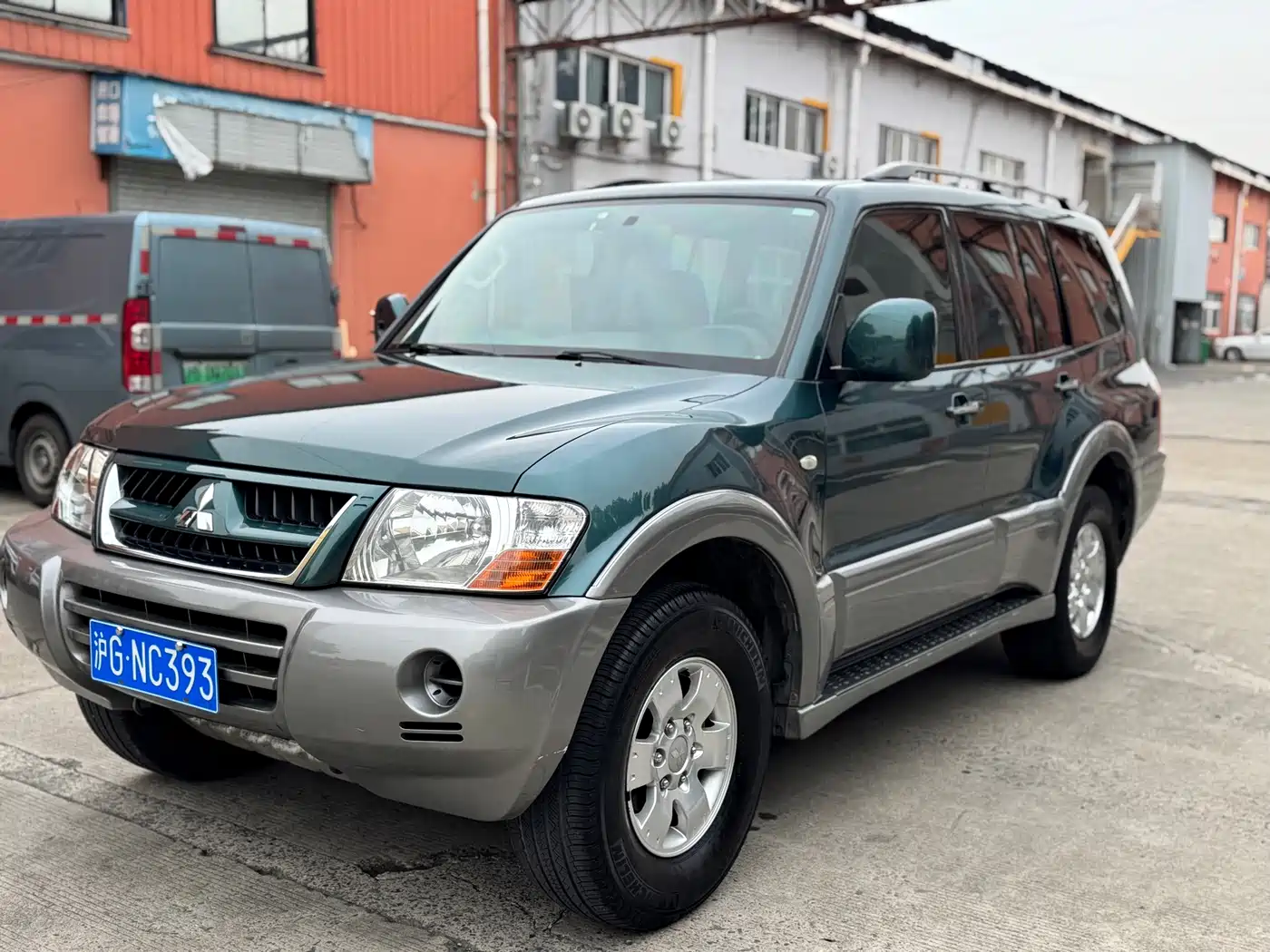 Mitsubishi Pajero 2007 2006 Model 3.0L AT GLX