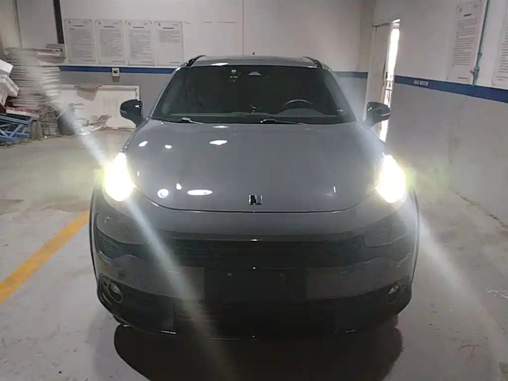 Lynk & Co 02 2021 1.5TD DCT 2WD Power Champion Edition фото 3
