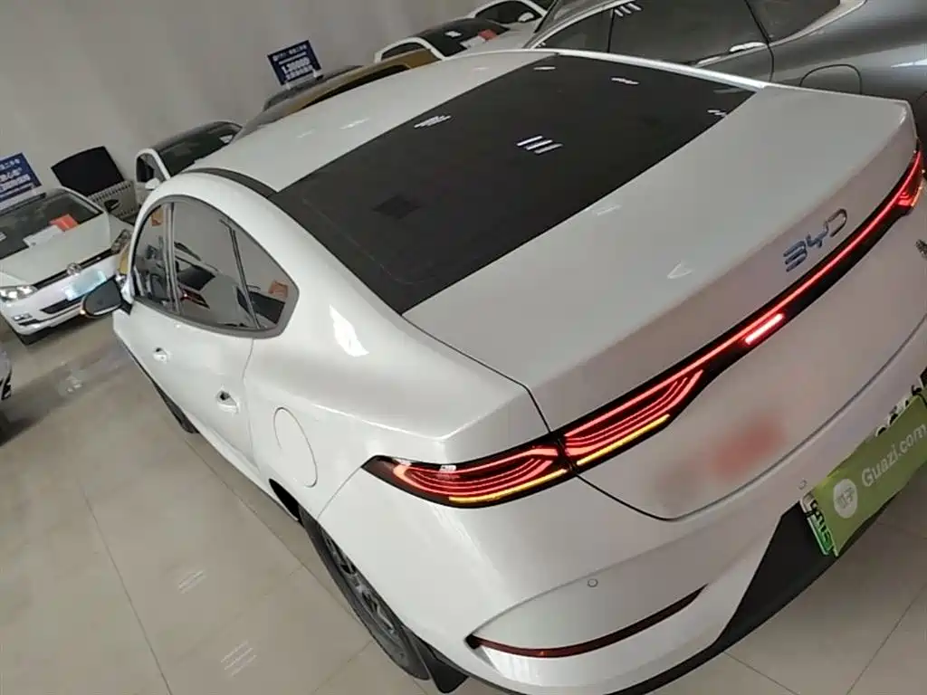 BYD Qin PLUS 2025 DM-i Smart Drive 55KM Leader фото 5