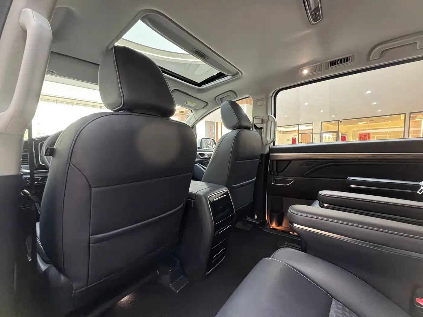GAC Trumpchi Trumpchi M8 2025 2024 Leadershow Series 390T Luxury Edition