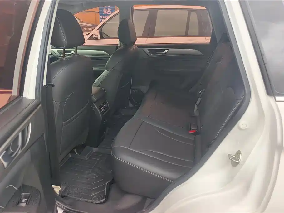 Haval M6 2021 PLUS 1.5T DCT Luxury Smart Connect фото 11