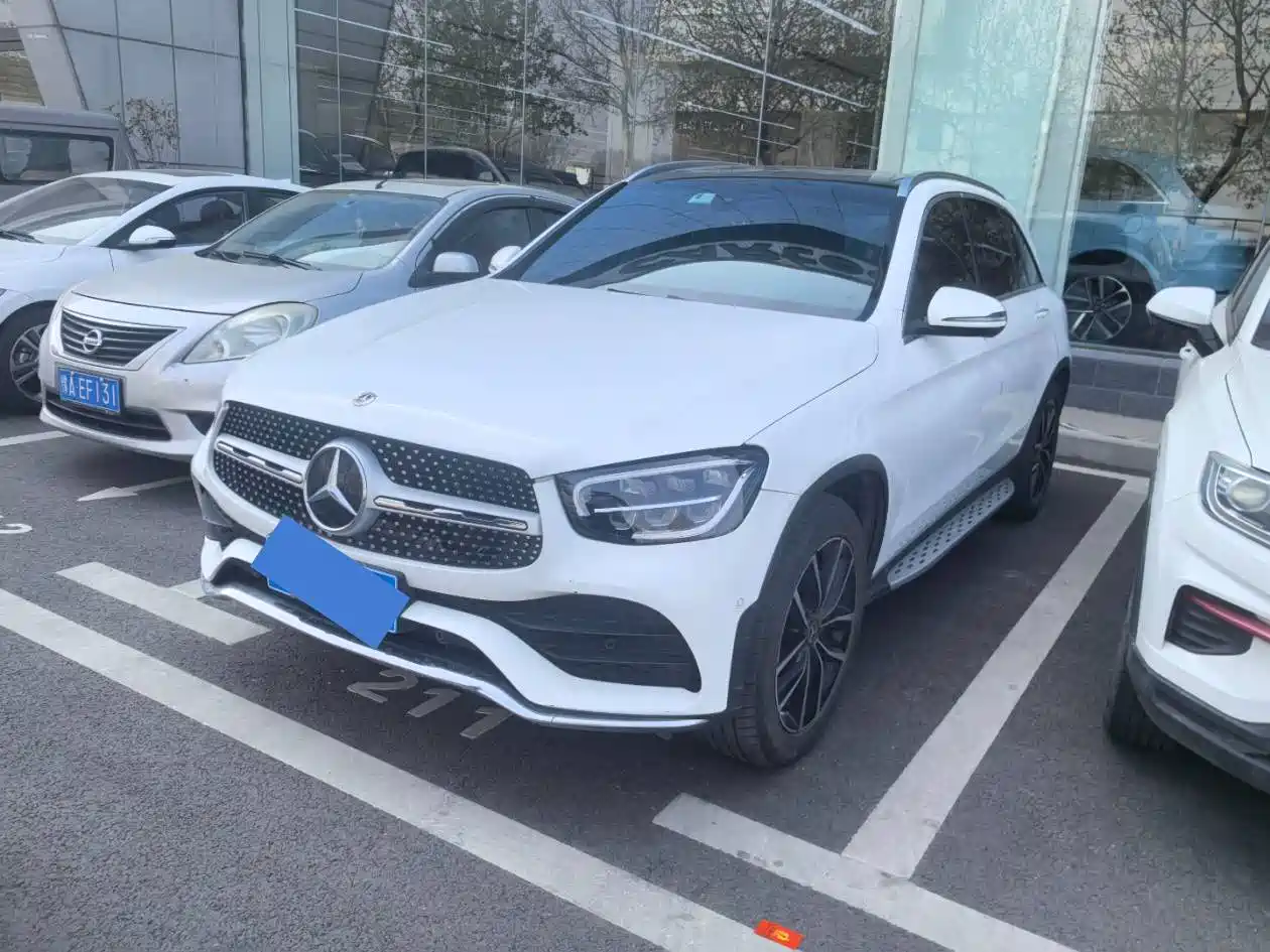 MERCEDES-BENZ GLC