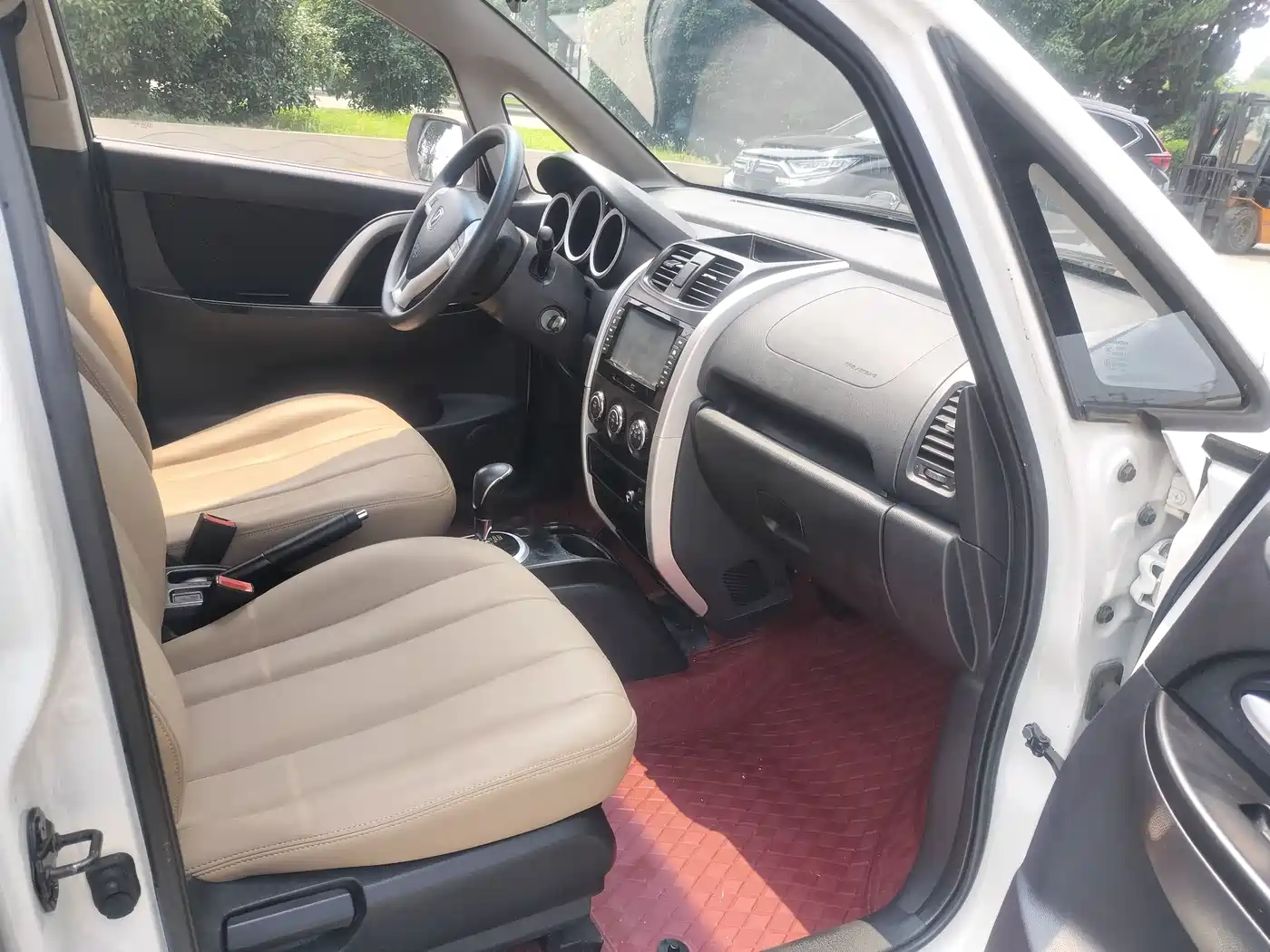 Changan CX20 2015 2014 1.4L IMT Sunroof Navigation China IV