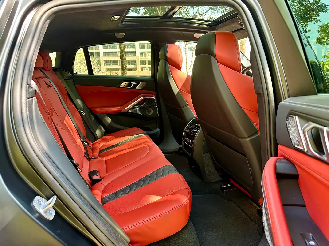 BMW X6 M 2023 Model X6 M Thunder Edition фото 15