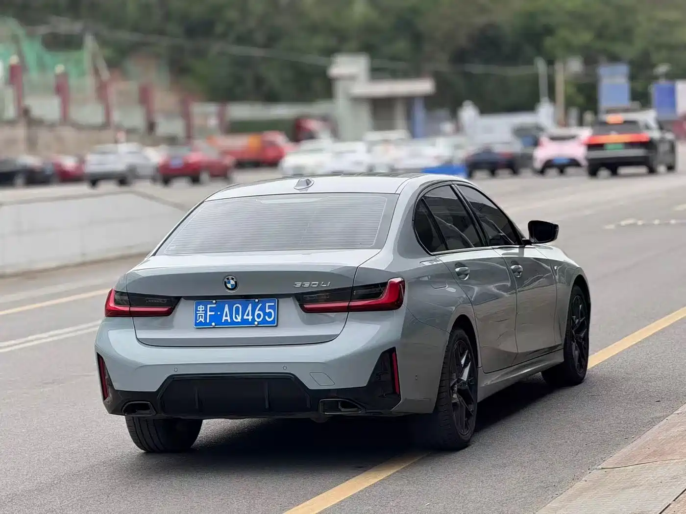 BMW 3 Series 2024 330Li M Sport Shadowline Package фото 8