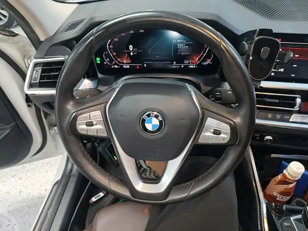 Photo 11 - BMW 3 Series