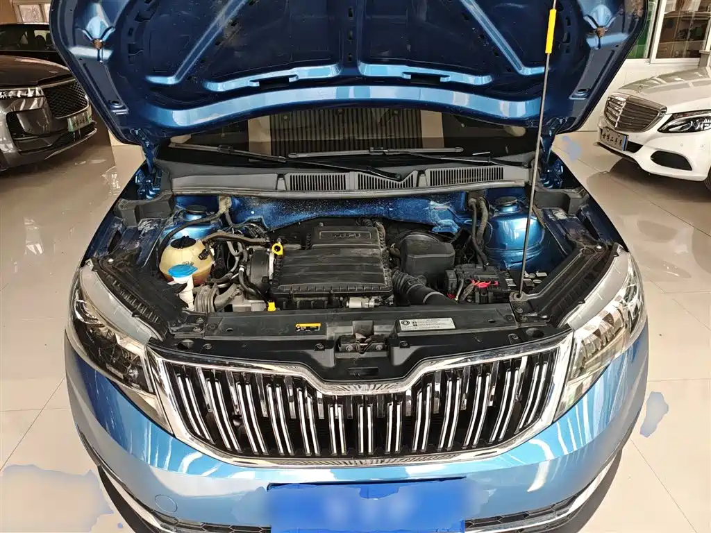SKODA KOMICK
