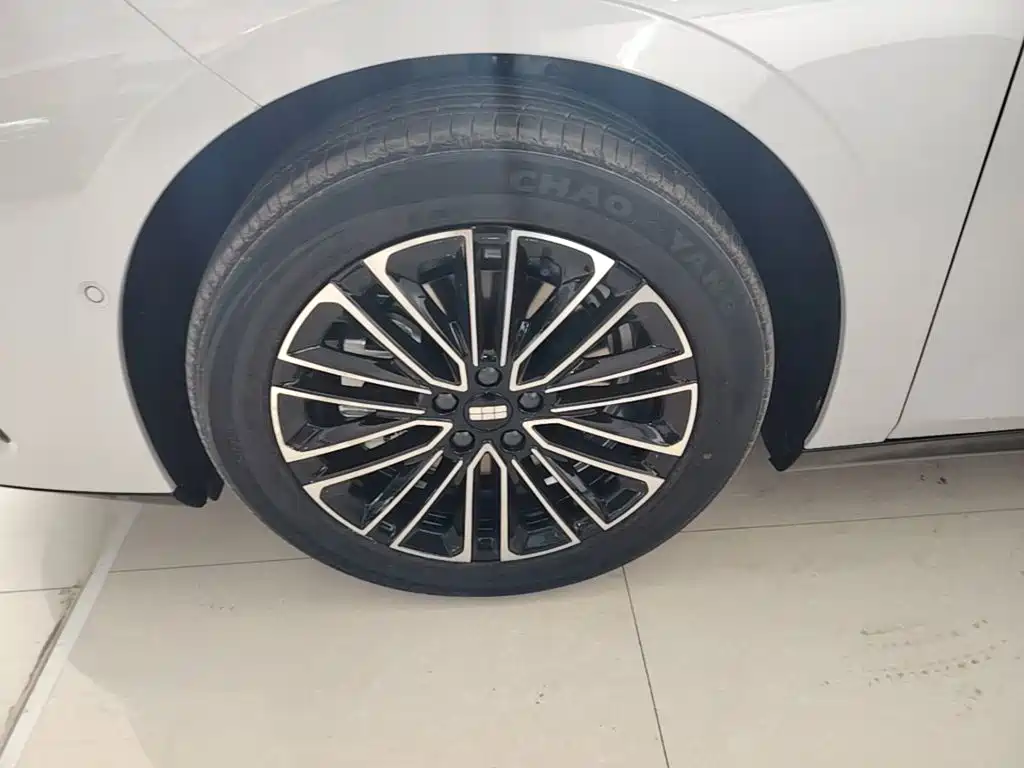 Geely Galaxy Galaxy Xingyao 8 2026 2025 60km EM-i Luxury Edition