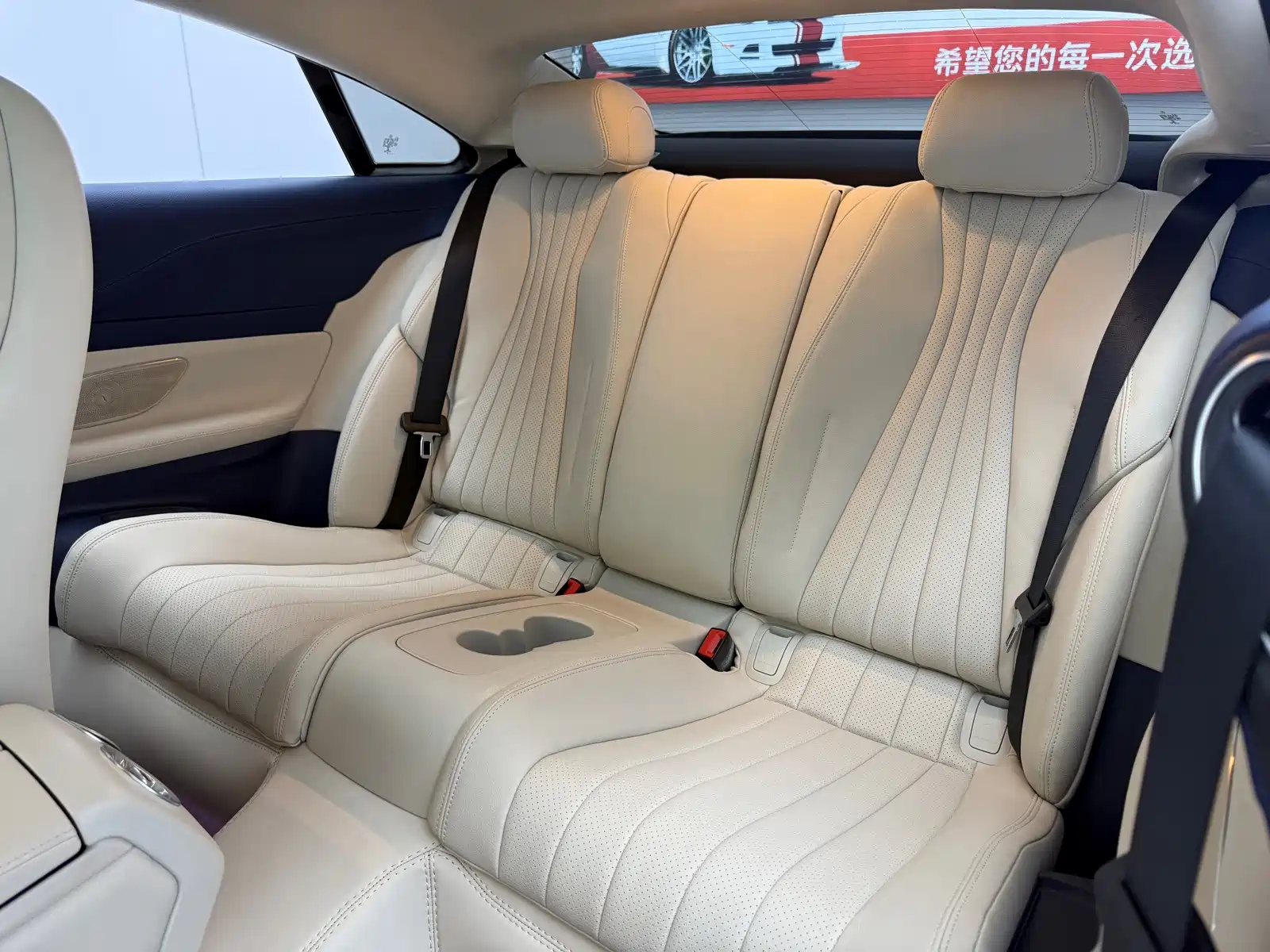 Фото 13 - Mercedes-Benz E-Class (Import)