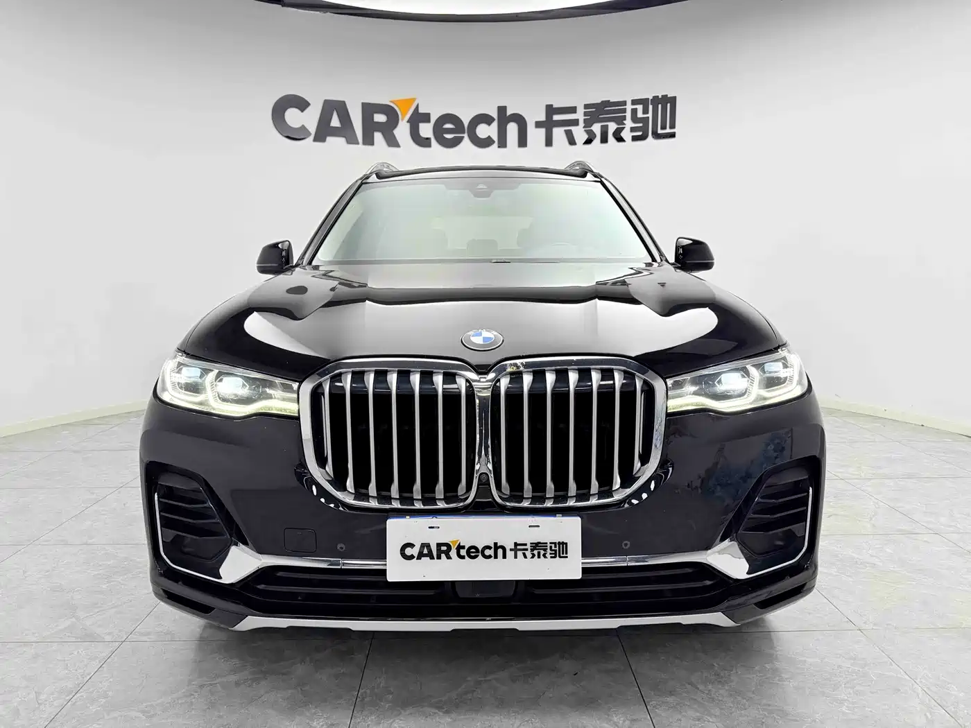 Фото 2 - BMW X7