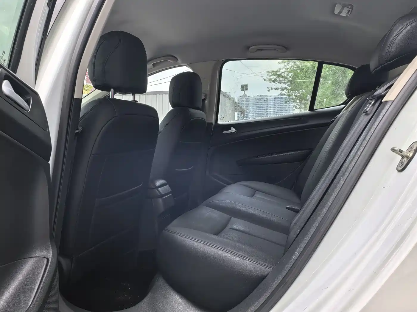 Peugeot 308 2016 1.6L Automatic Fashion фото 4