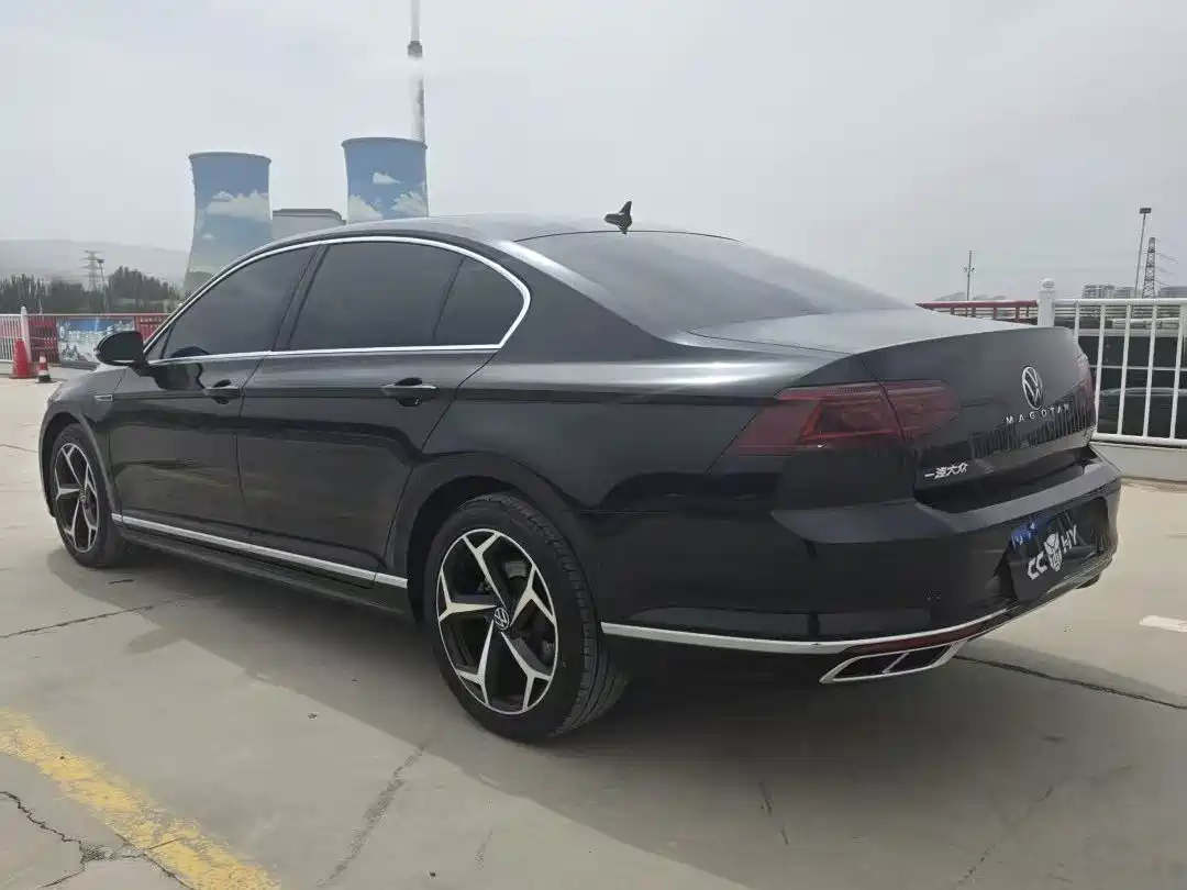 Volkswagen Magotan 2023 Model 2 Million Commemorative Edition 380TSI DSG Flagship фото 4