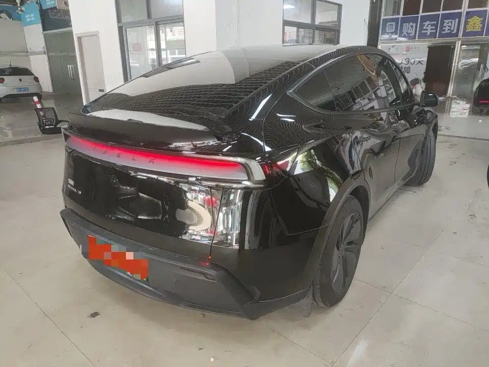 Tesla Model Y 2026 2026 Rear-Wheel Drive