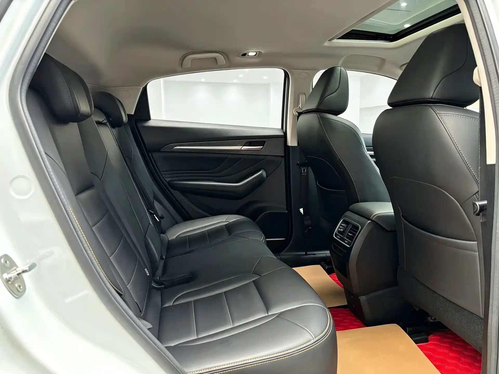 Фото 7 - Haval F7x