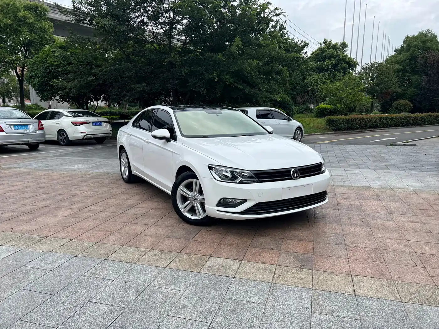 Volkswagen Lamando 2018 280TSI DSG Comfort Edition фото 3