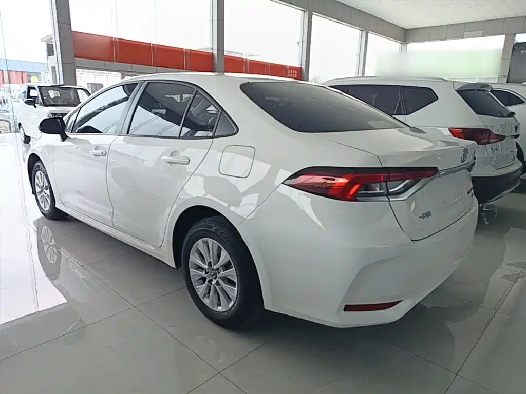 Toyota Corolla 2019 1.2T S-CVT GL-i Elite Edition фото 5