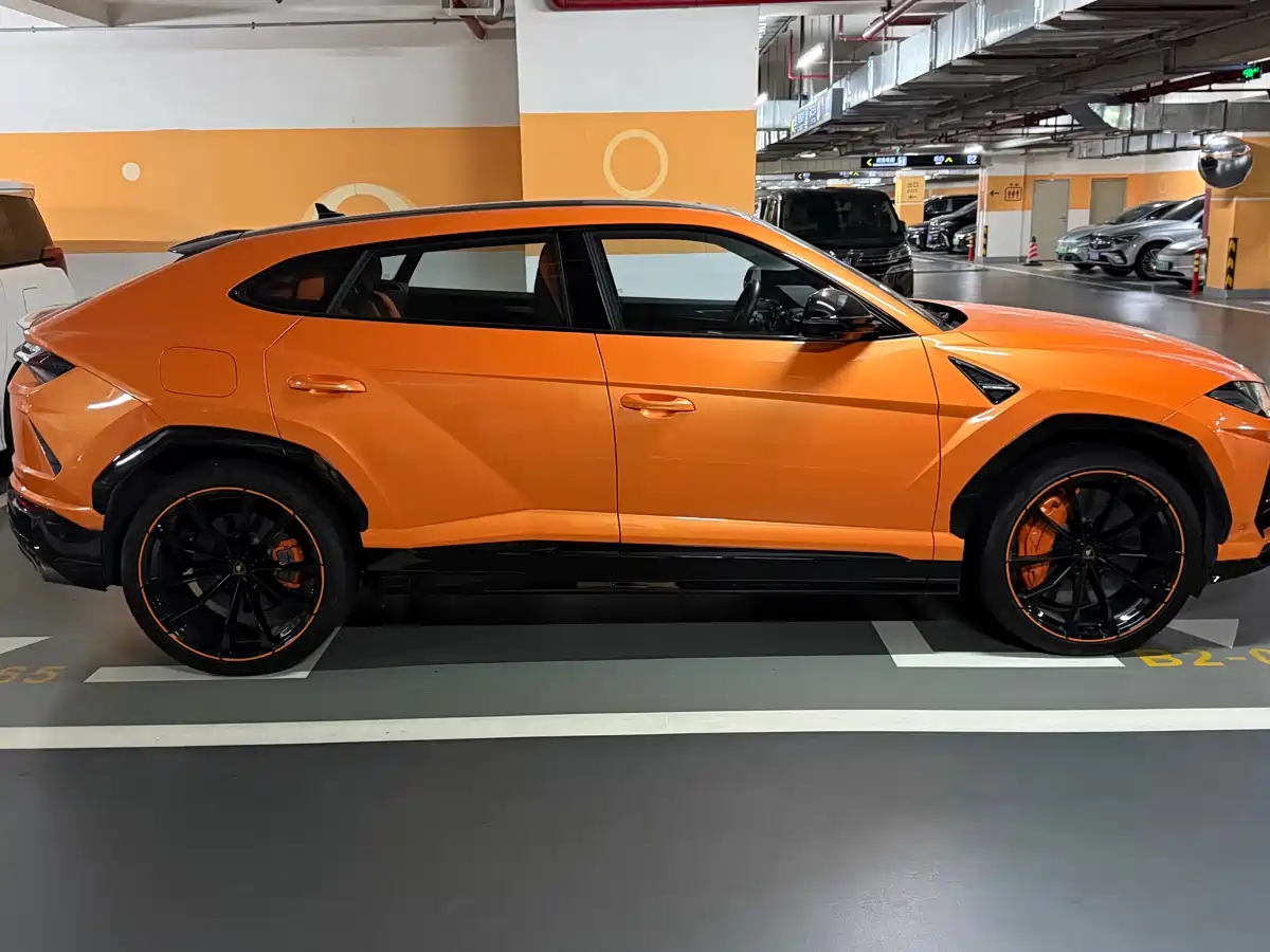 Lamborghini Urus 2023 2021 4.0T V8