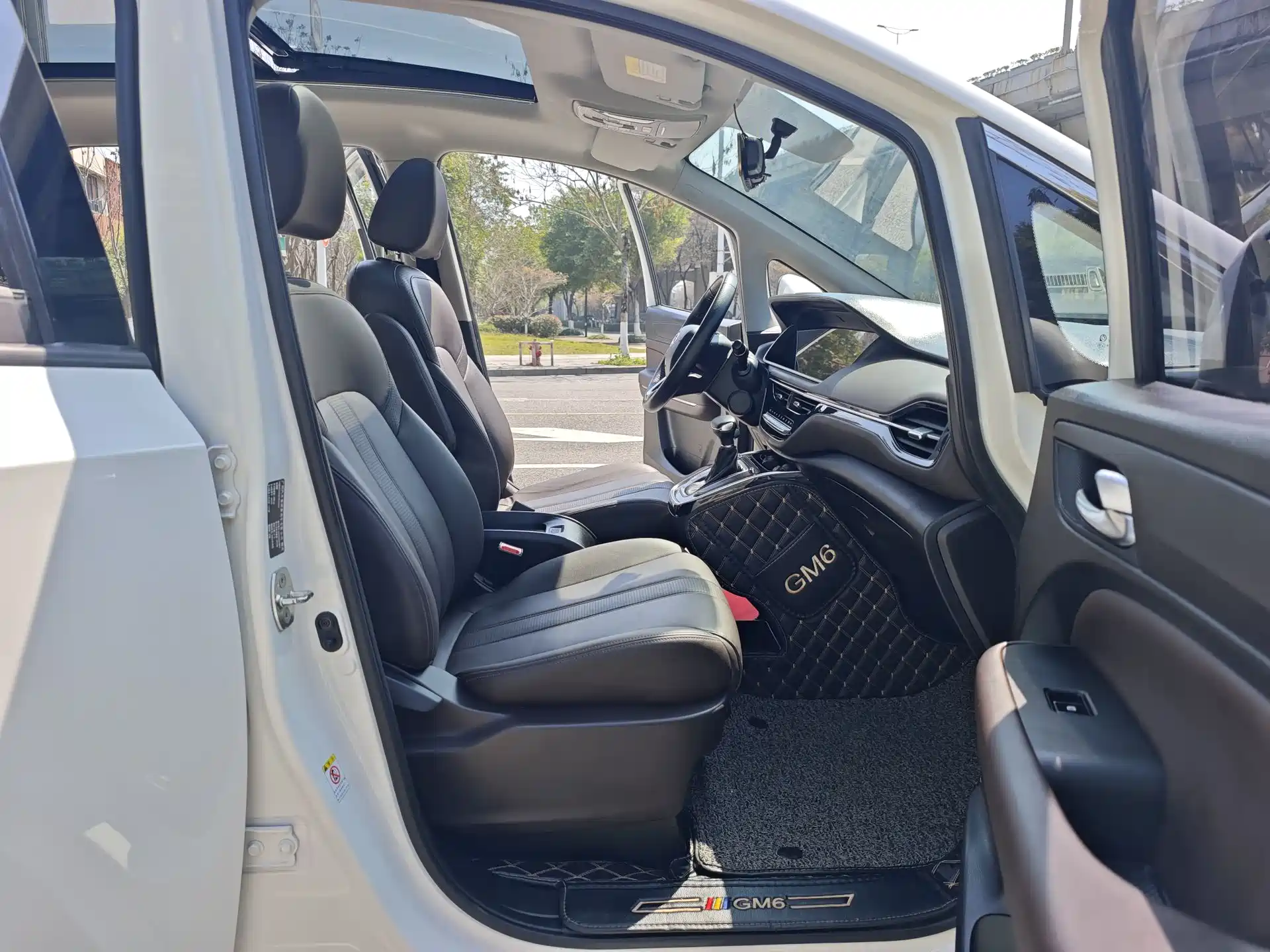 Фото 17 - GAC Trumpchi Trumpchi M6