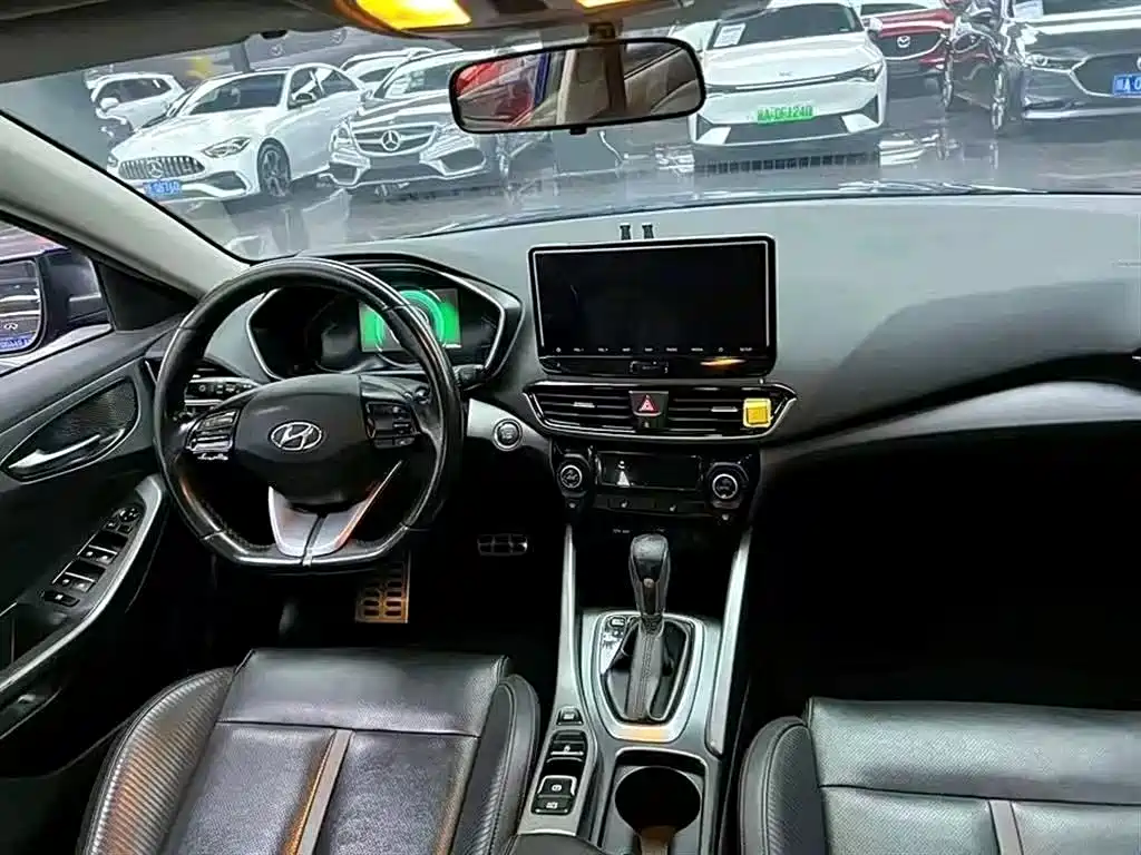 HYUNDAI FESTA