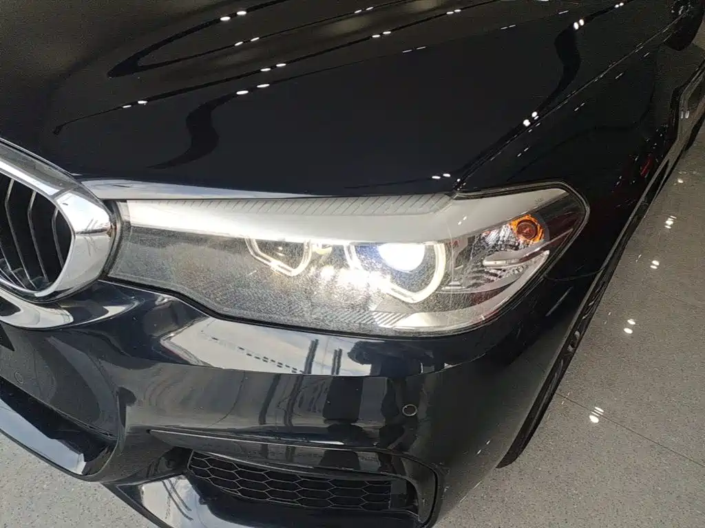 Фото 24 - BMW 5 Series