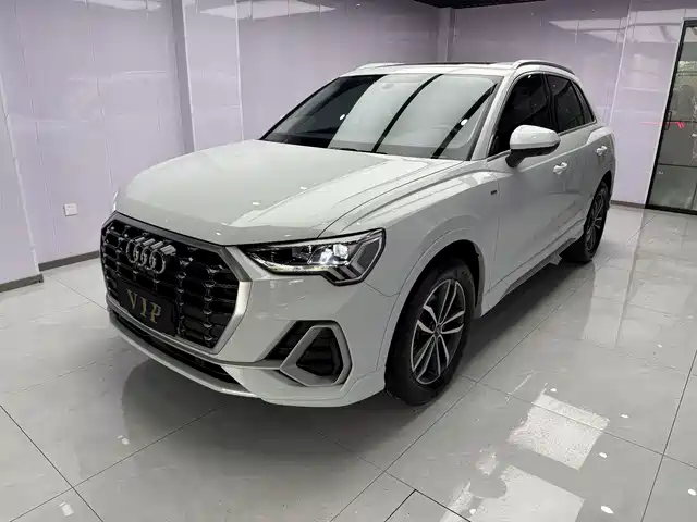 Audi Q3 35 TFSI, Актив, Спорт