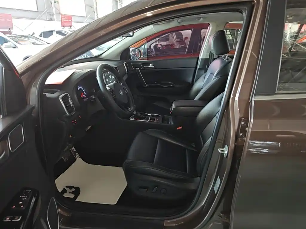 Kia KX5 2018 2017 1.6T Automatic 2WD 15th Anniversary Special DLX