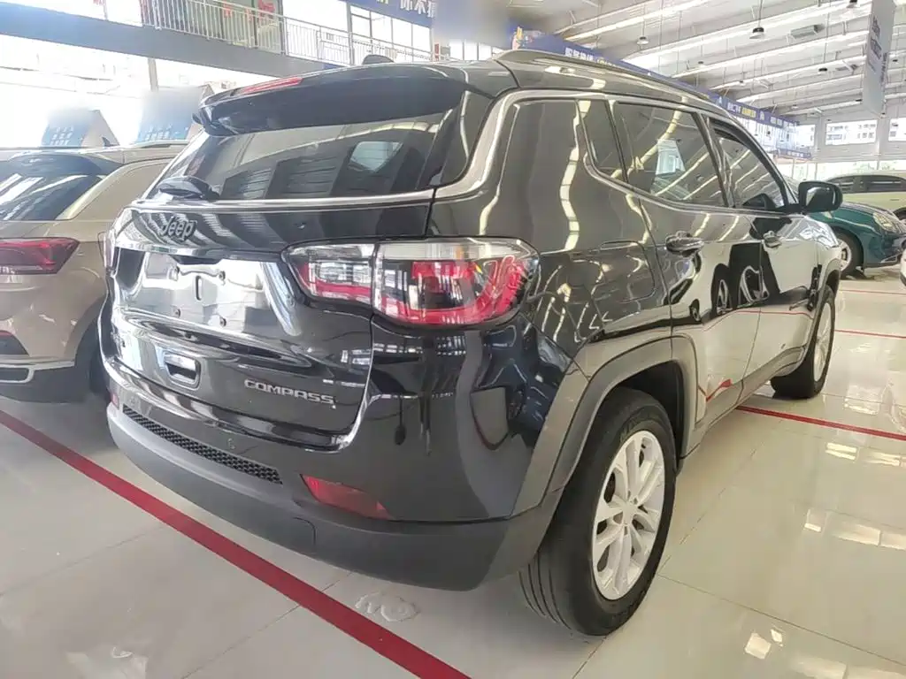 Jeep Compass 2022 2021 220T Automatic Leading Edition