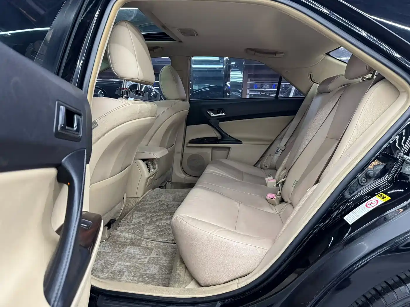Toyota Reiz 2010 2.5V Elegance Elite Edition фото 6