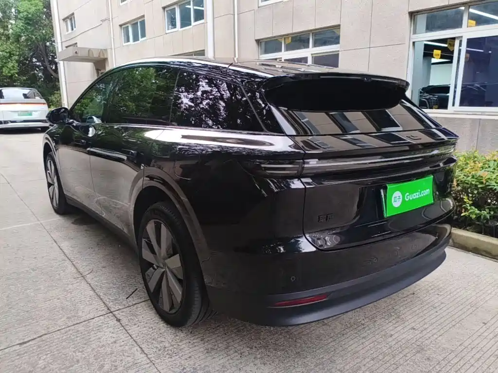Li Auto i6 2026 2025 4WD Base Model