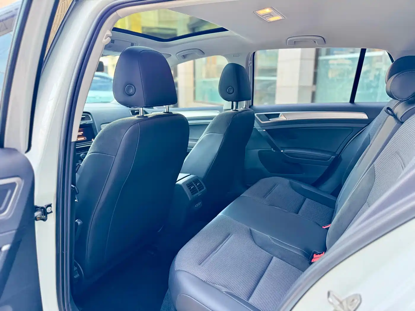 Volkswagen Golf 2019 1.6L Auto Comfort (China V) фото 6