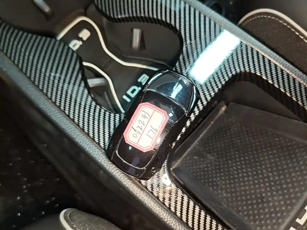 Volkswagen ID.3 2023 Pure Smart Edition фото 9