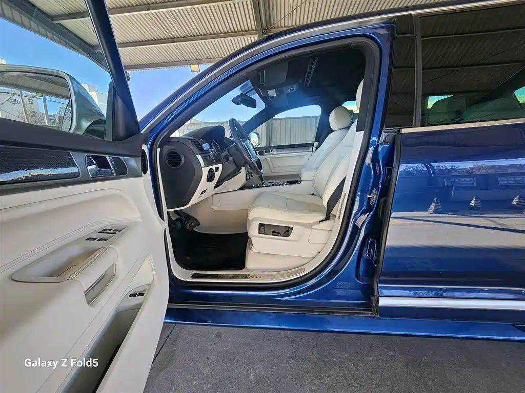 Volkswagen Touareg 2010 3.6 Limited Comfort Edition фото 6
