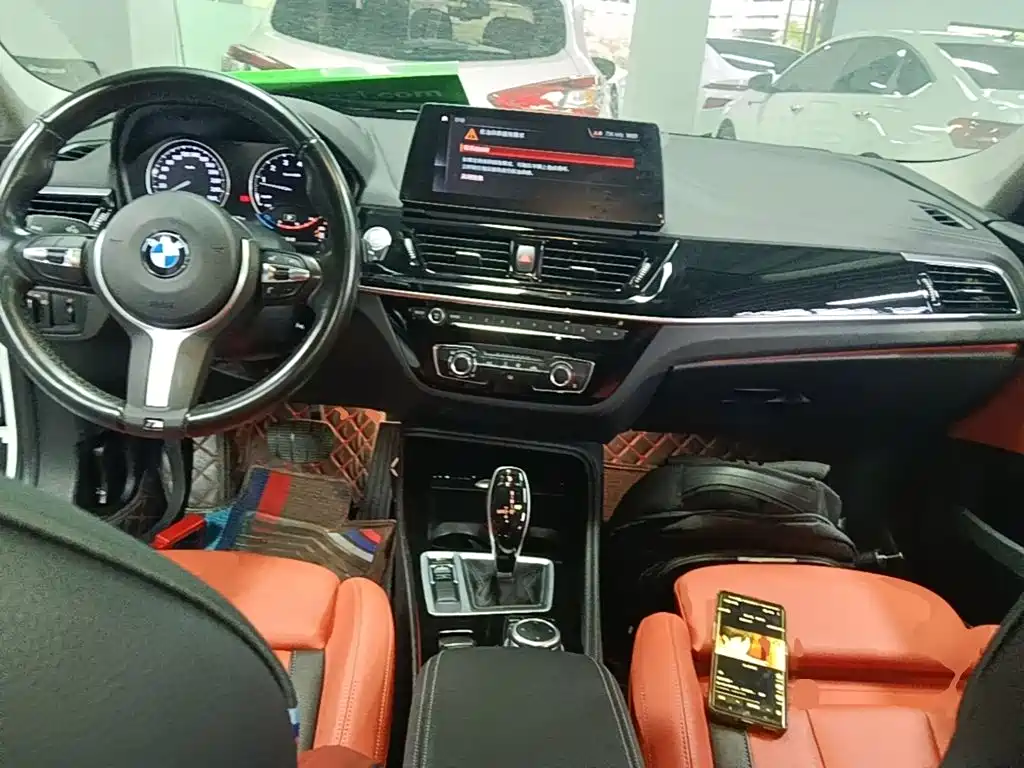 BMW 1-SERIES