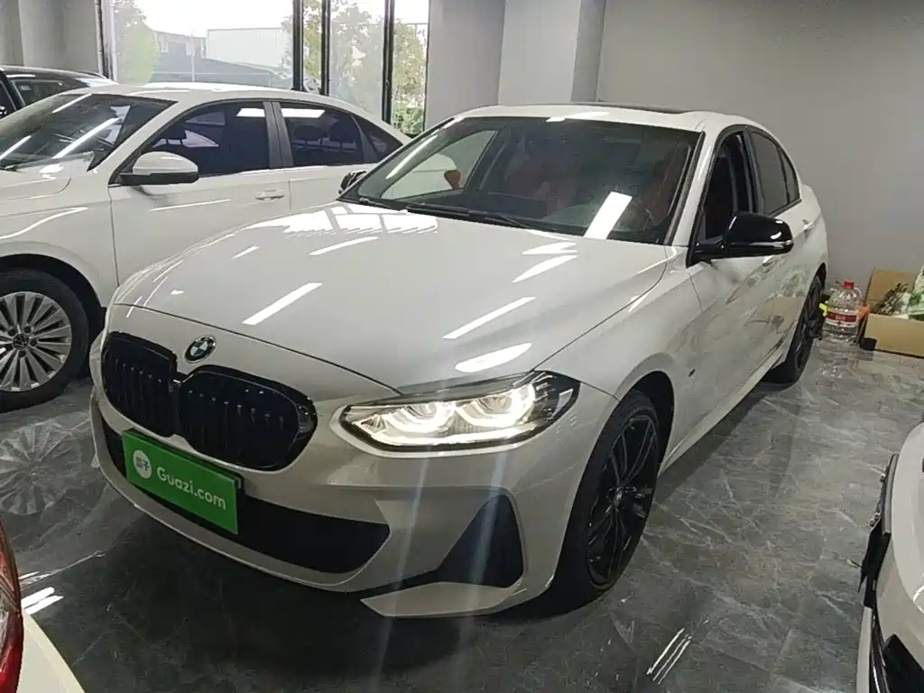 BMW 1-SERIES