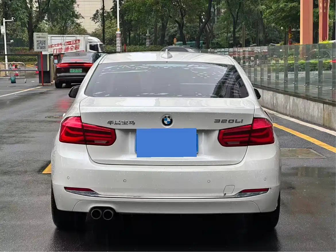 BMW 3 Series 2017 320Li Fashion фото 3