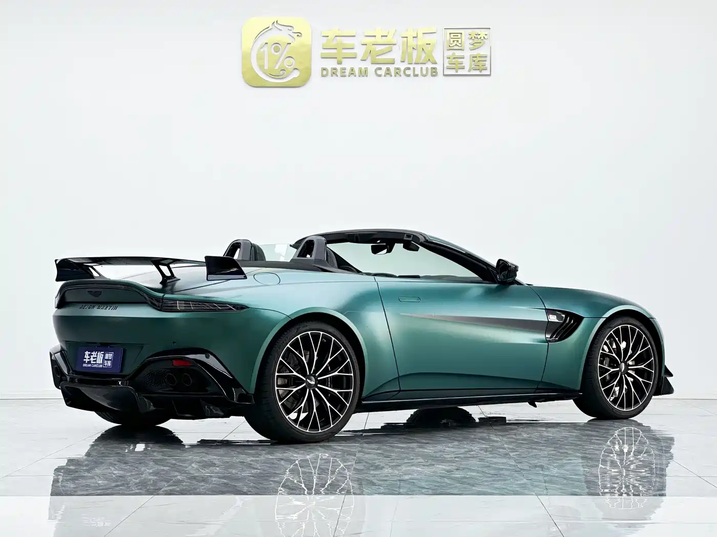 Aston Martin V8 Vantage 2022 4.0T V8 F1 Edition Roadster фото 4