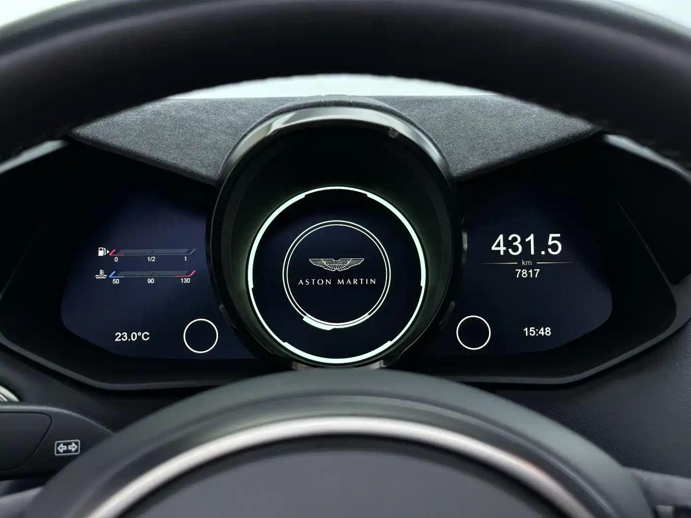 Aston Martin V8 Vantage 2022 4.0T V8 F1 Edition Roadster фото 22